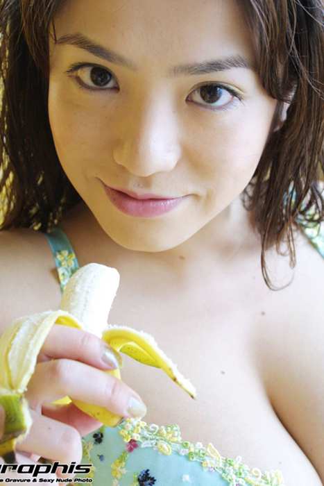 Graphis套图ID0012 2002-09 [Graphis Gals][Nude Photo Gallery] Anna Oura